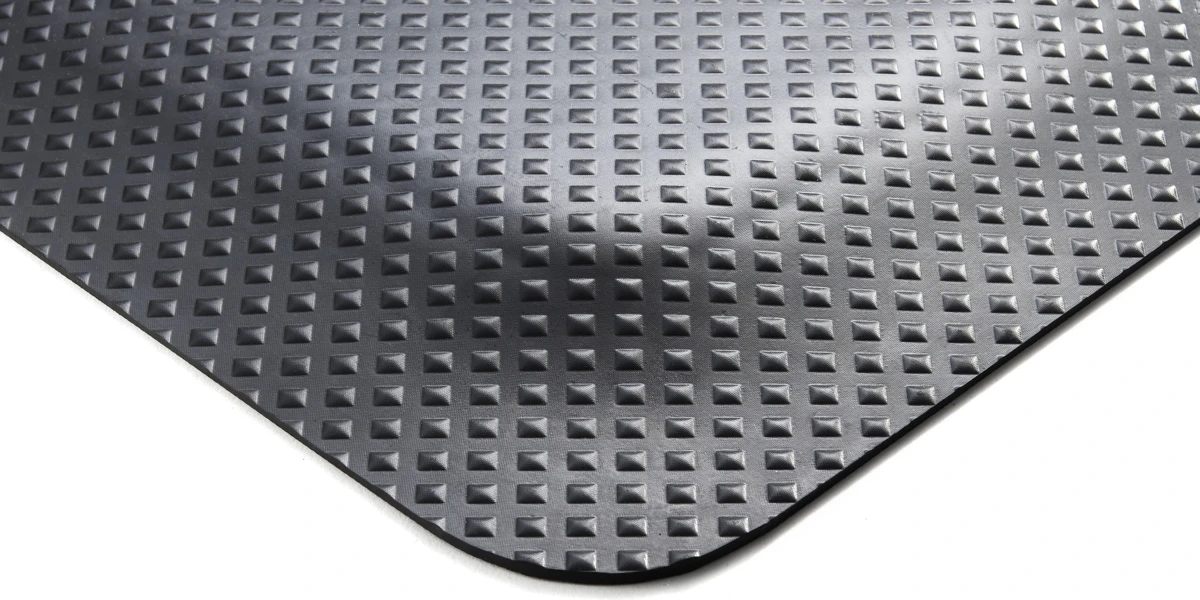 Kleen-Komfort Standard 15 mm nrb 85x150 cm: Černá